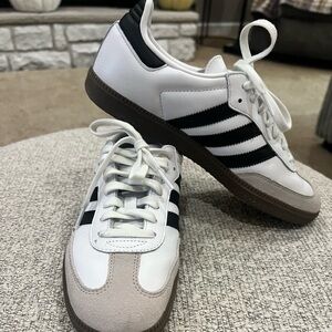 Women’s Sambas